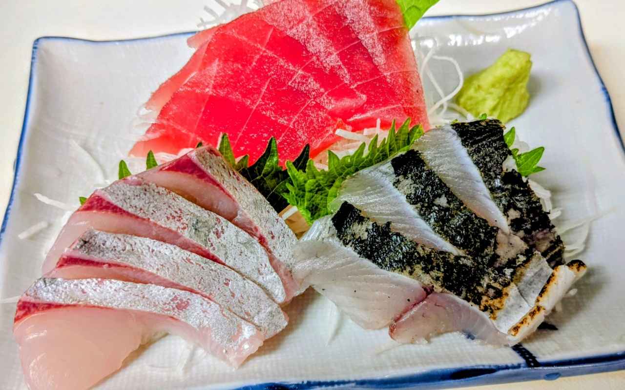 画像: 「鮮魚3種盛り」500円