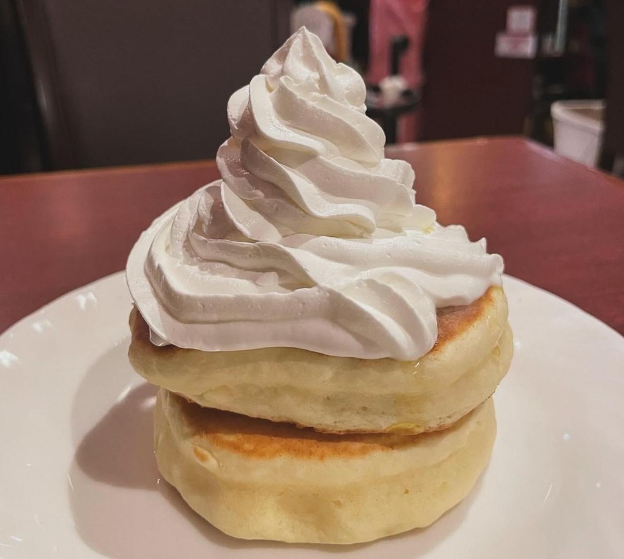 画像1: 喫茶サンシャイン｜昭和から令和に受け継がれた地下街の名物ホットケーキ