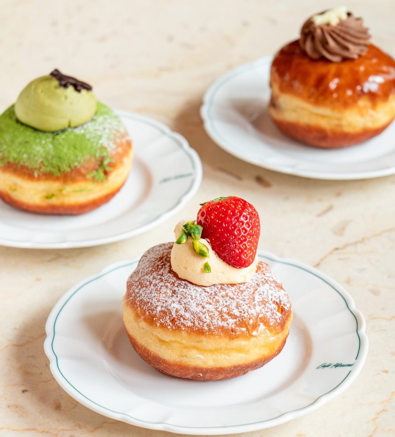 画像2: 独自のもちもち食感と自家焙煎コーヒーを楽しめる、アパレル発の「Café Kitsuné Osaka」