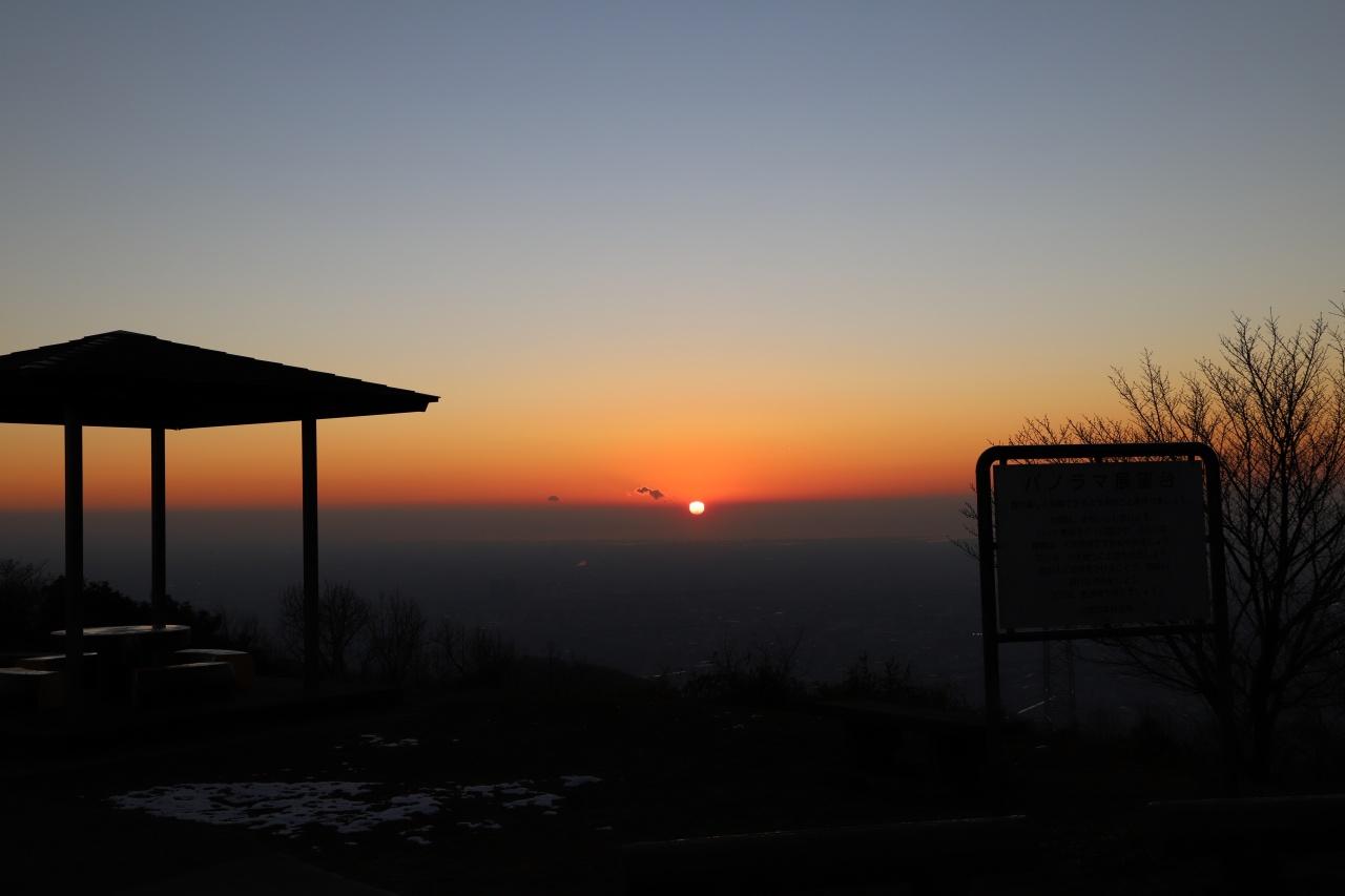 画像: パノラマ展望台からの夕日