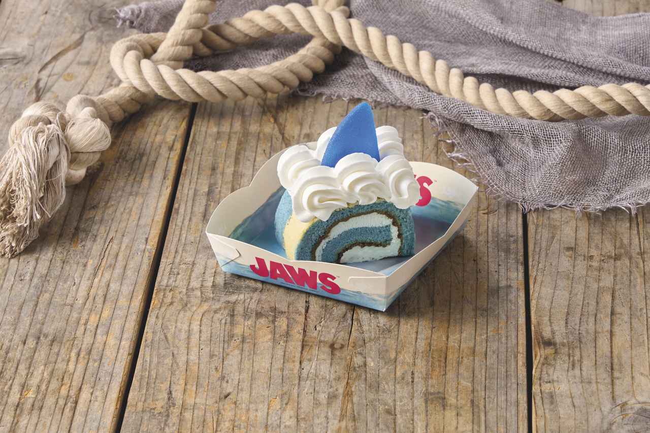 画像: JAWSがくるぞ！ 〜クリームソーダ・ロールケーキ〜 600円