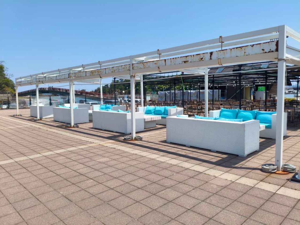 画像: 12:00　デジキューで海辺BBQを楽しむ