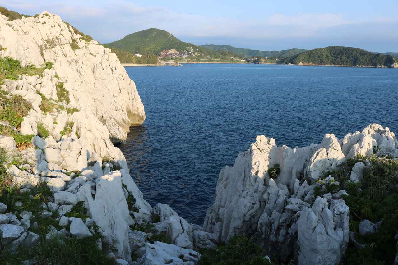 画像2: 白崎海洋公園｜“日本のエーゲ海”で、青い海と白い岩のコントラスト