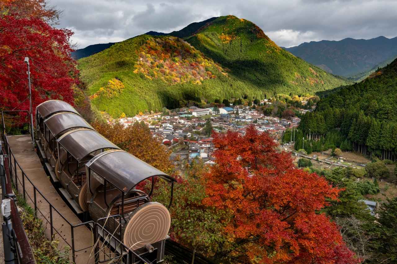 画像: レトロな街並みの温泉街「洞川温泉(どろがわおんせん)」とは