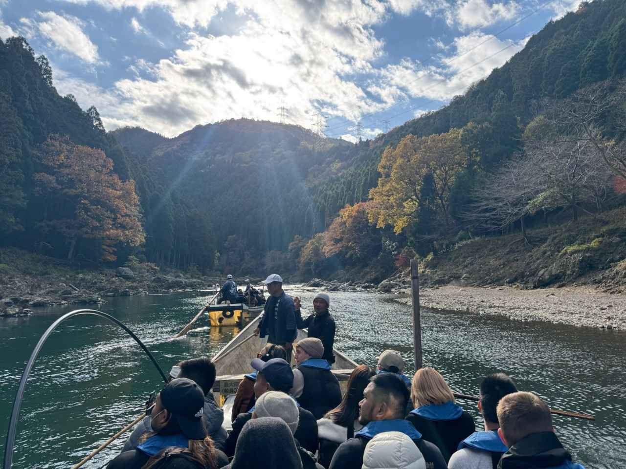 画像: 保津川下り｜渓流に身をまかせ、亀岡から嵐山へ渡る絶景クルーズ