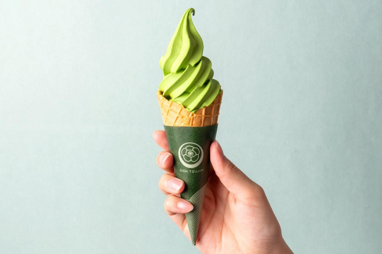 画像2: 衹園辻利 衹園本店｜石臼挽き宇治抹茶が濃厚に香る抹茶ソフト