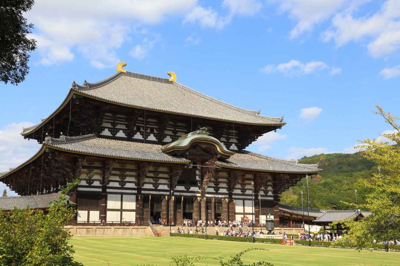 画像: 奈良公園・東大寺参道|参道沿いで観光とお土産探しを楽しむ