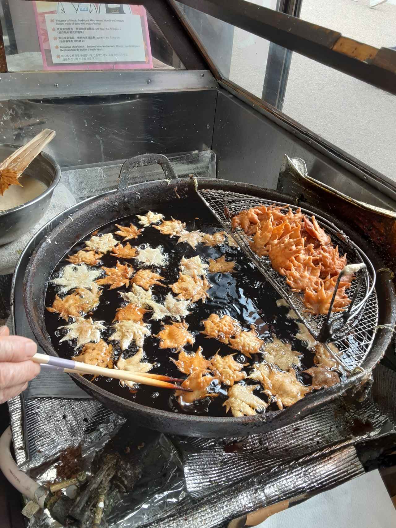 画像2: 箕面の滝の食べ歩きグルメおすすめ7選!名物もみじの天ぷらもマップ付きで紹介