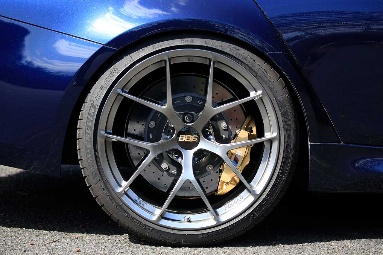 画像: 極限まで肉抜きされた、ピュアスポーツホイール FI-R