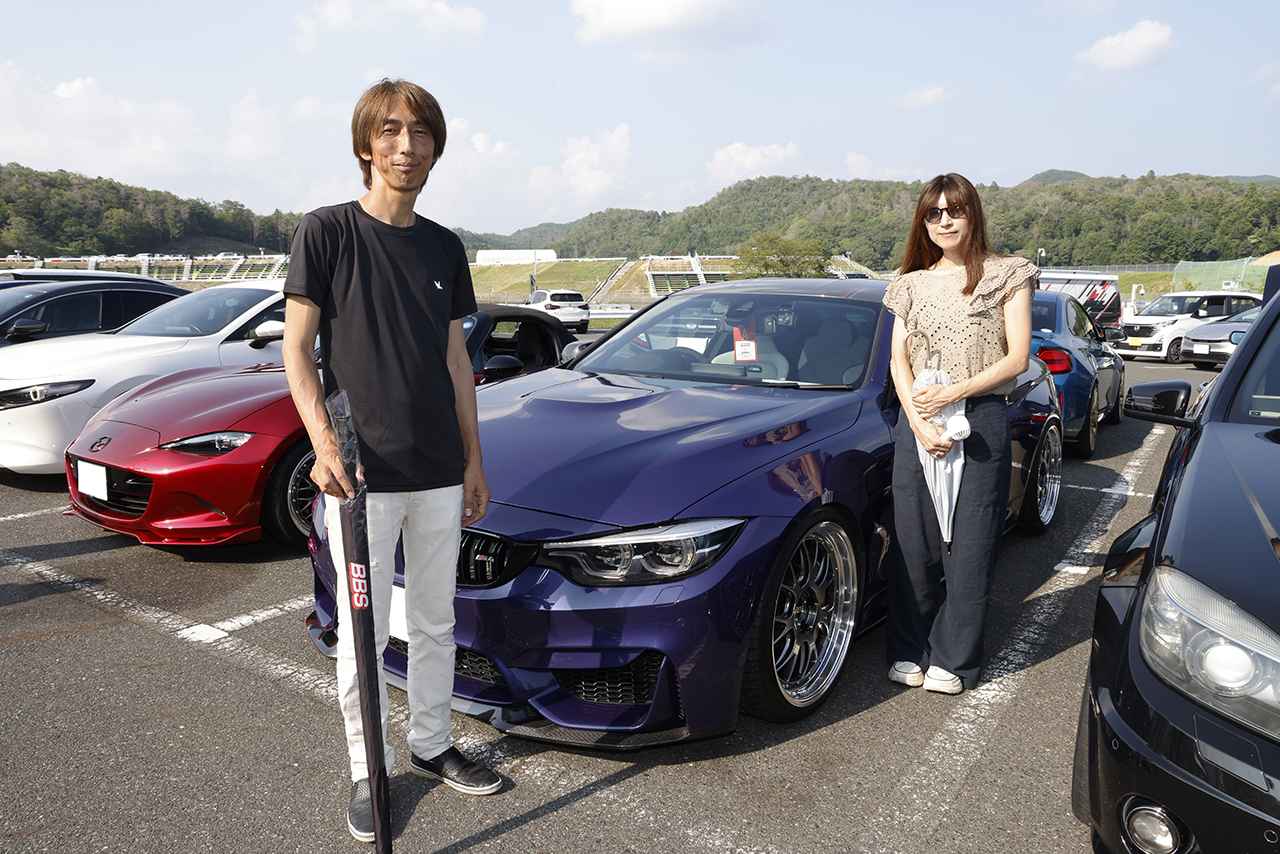 画像: 特別なM4ヘリテージエディションに「LM-R」をあわせ、格調高く仕立て上げたレオコロさん(写真左)