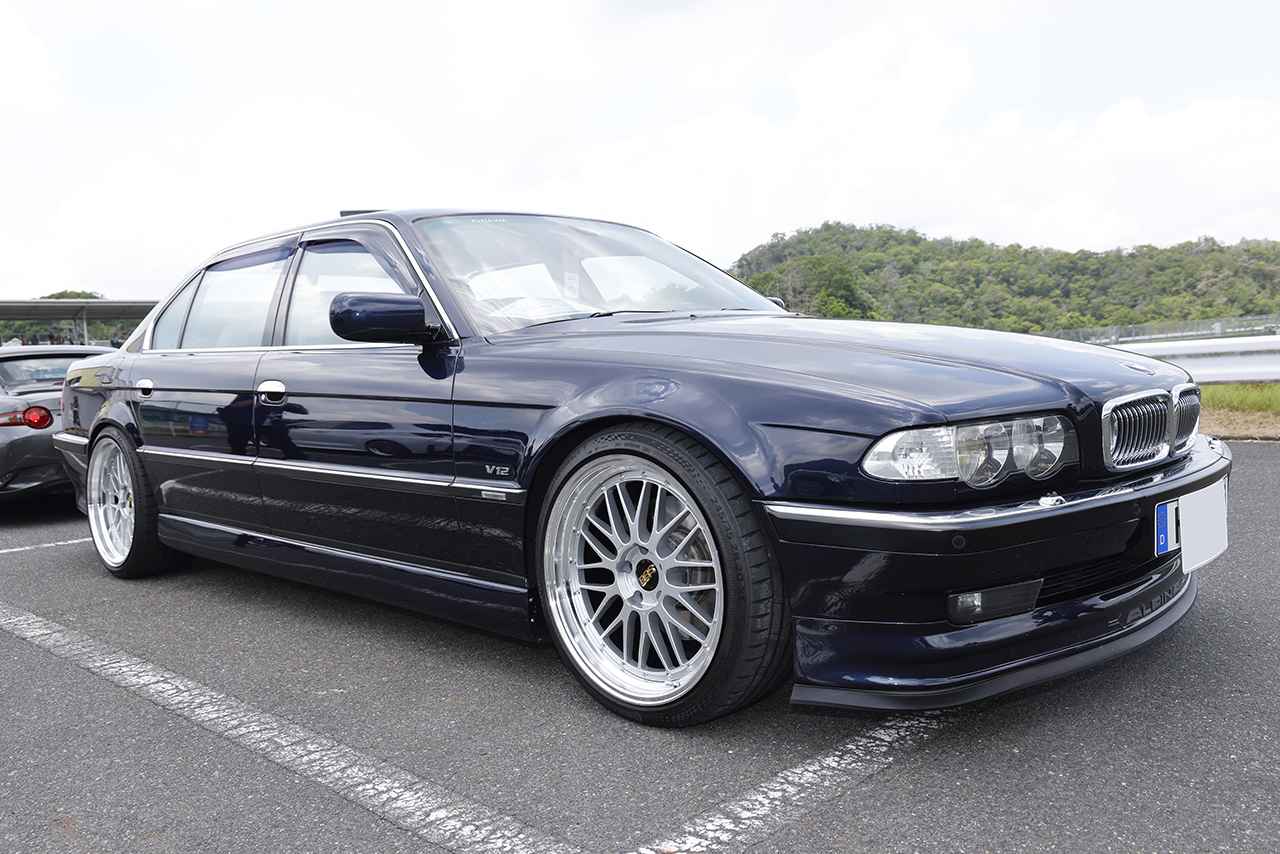 画像: 極上のコンディションを誇るBMW 750iLと「LM」の洗練された一体感で見事グランプリを受賞!