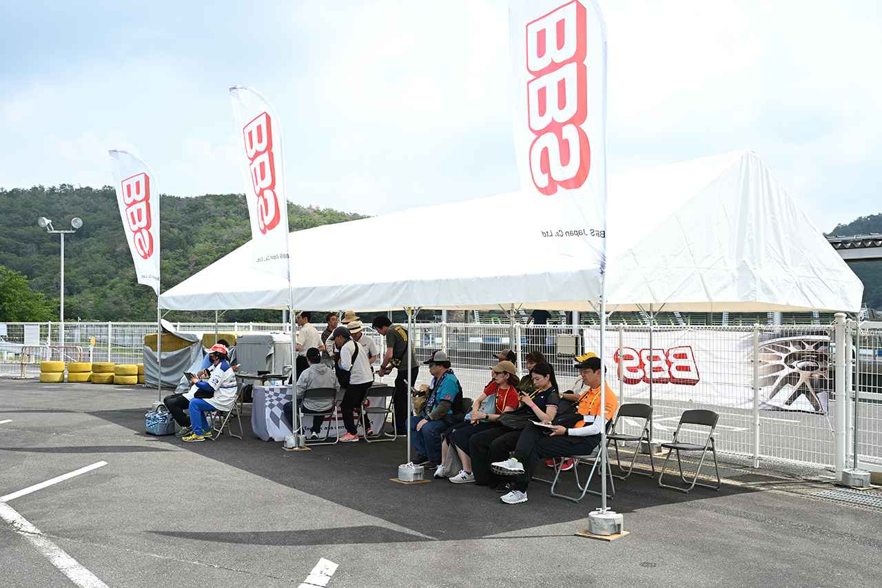 画像: BBSならではの走りの違いを体感できるとあって、終日高い注目を集めた試乗会ブース