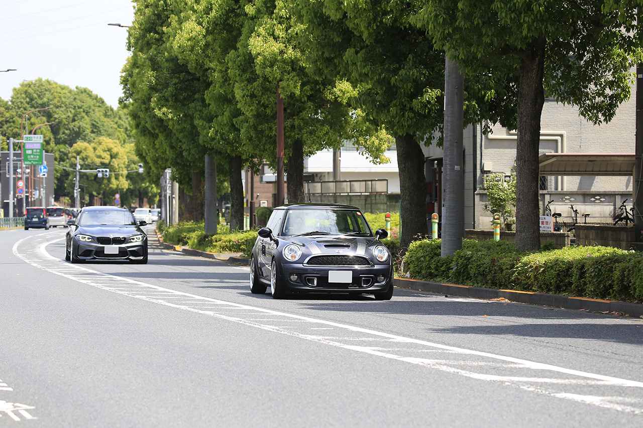 画像: それぞれの個性を持ちながら、街に馴染む2台