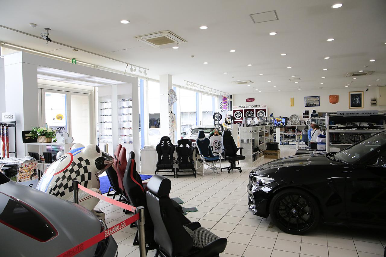 画像: 白を基調とした、開放感のあるStudie東京の店内