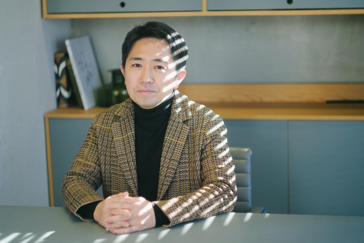 「誰もやらないなら、ぼくがやればいい」。金融トレーダーから執筆の世界へ。社会的金融教育家・田内学さんの選択 - MIMOSA MAGAZINE（ミモザマガジン）