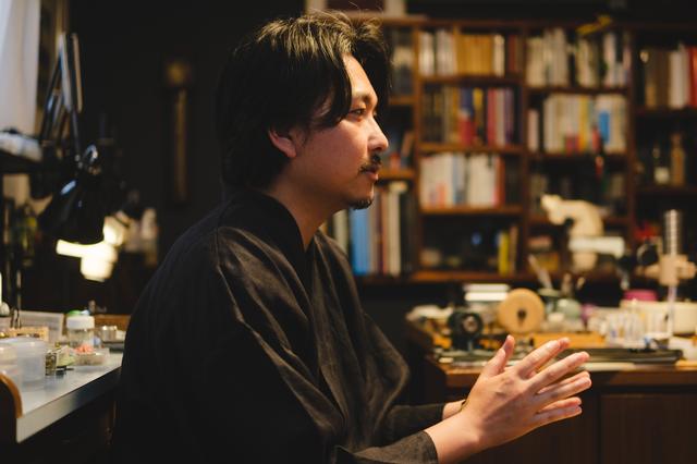 過程も傷も価値になる。独立時計師・菊野昌宏さんが刻み続ける時計への