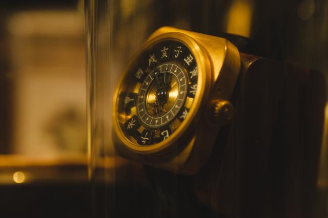 過程も傷も価値になる。独立時計師・菊野昌宏さんが刻み続ける時計への