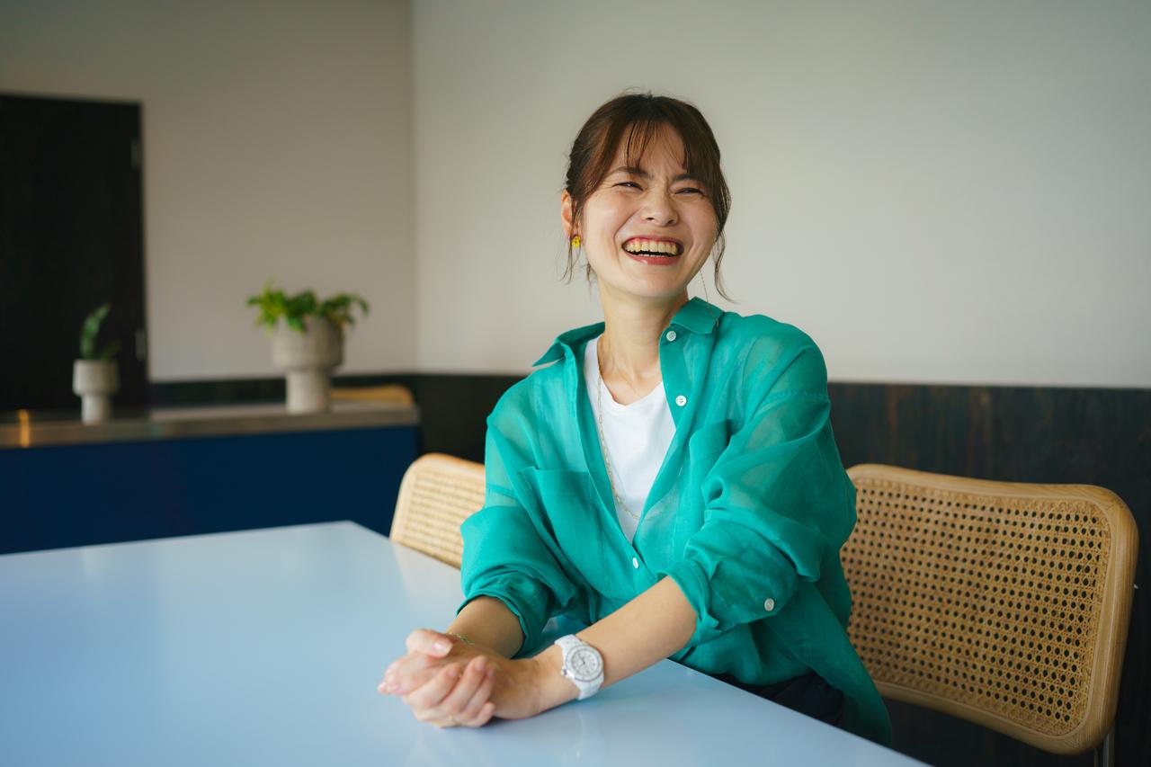 画像: ▲「仕事で嫌なことがあると、ひたすら揚げ物をします!」と笑う世永さん。料理の時間は世永さんにとって一番の気分転換だそう。