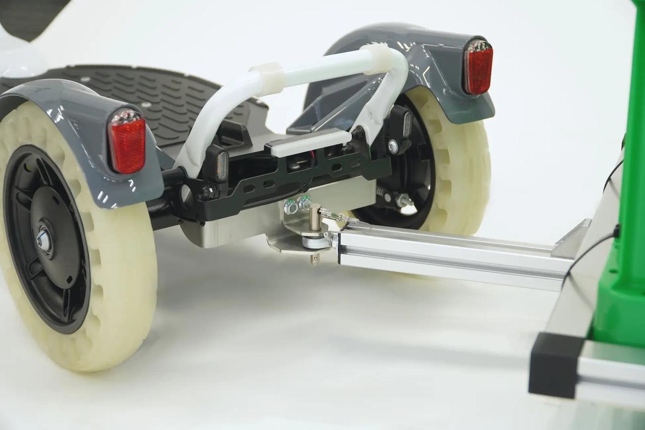 画像 : 6番目の画像 - 3輪電動キックボード「ストリーモ」 - スマートモビリティJP