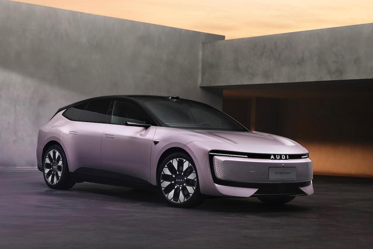 画像: Audi E5スポーツバック（写真）と上海汽車本社ビル1階にあるアウディのHouse of Progress。今後「Four Letter Audi」と「Four Rings Audi」の2本立になるという。