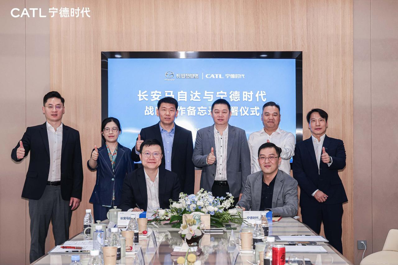 画像 : 2番目の画像 - スケートボード型EVシャシ - スマートモビリティJP