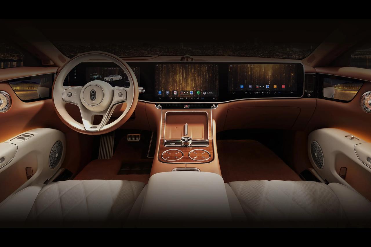 画像: 最新ファーウェイ・テクノロジーのフルスタック。中国EV初の自動運転レベル3（アイズオフ）を実現した。