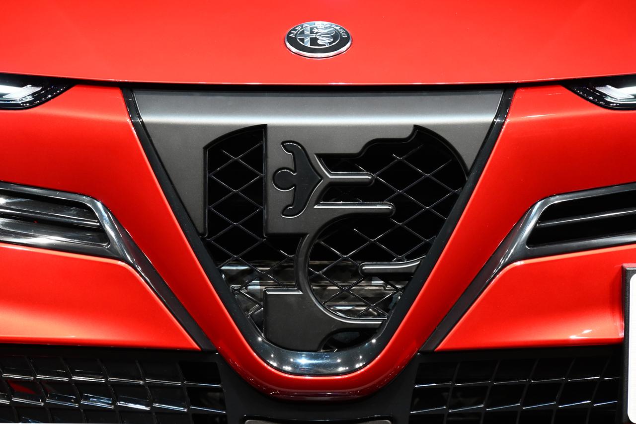 画像 : 1番目の画像 - アルファロメオ ジュニア - スマートモビリティJP