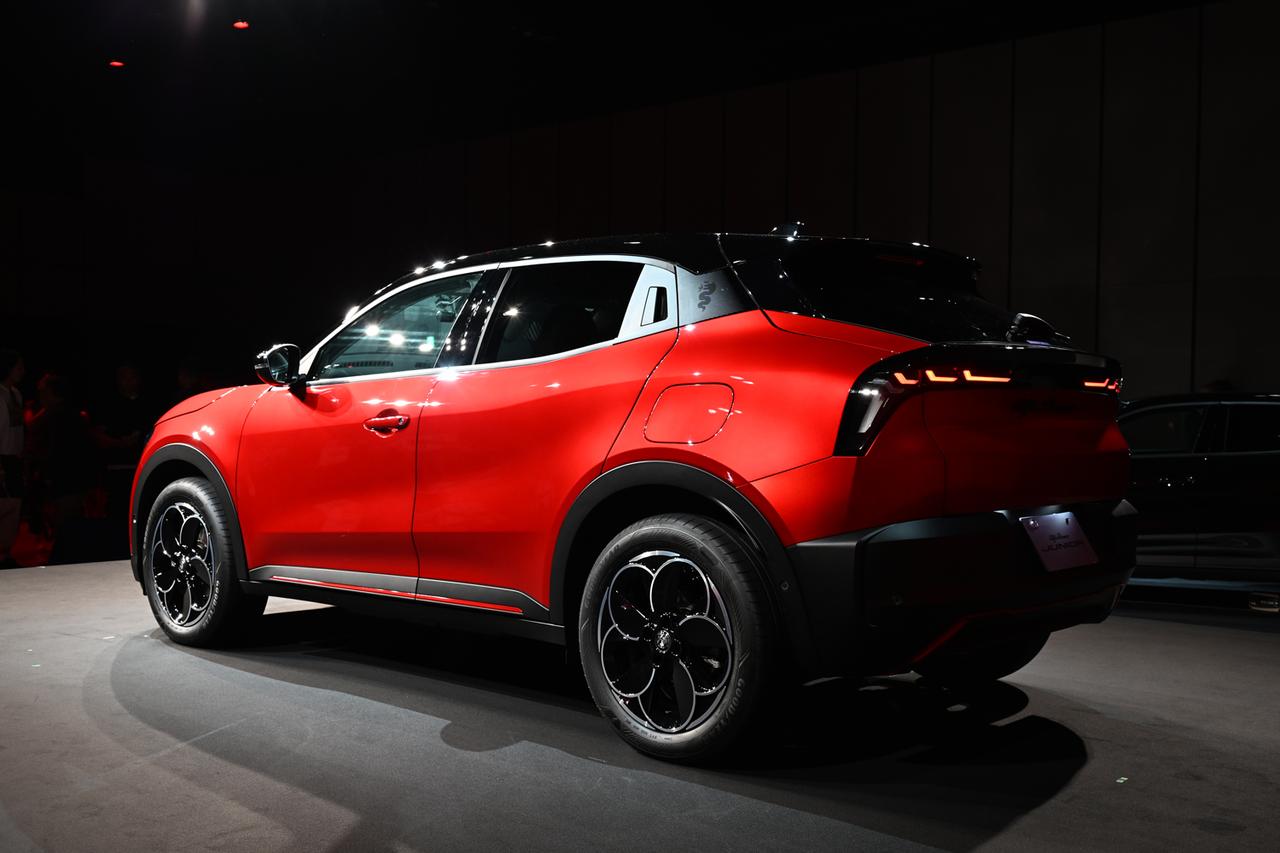 画像 : 6番目の画像 - アルファロメオ ジュニア - スマートモビリティJP