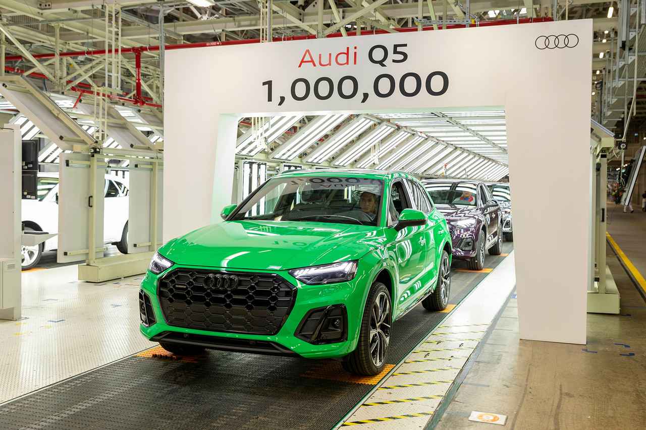 画像: 2016年からメキシコ工場でQ5を生産して米国に輸出するアウディは、米国工場について年内に決定すると表明。