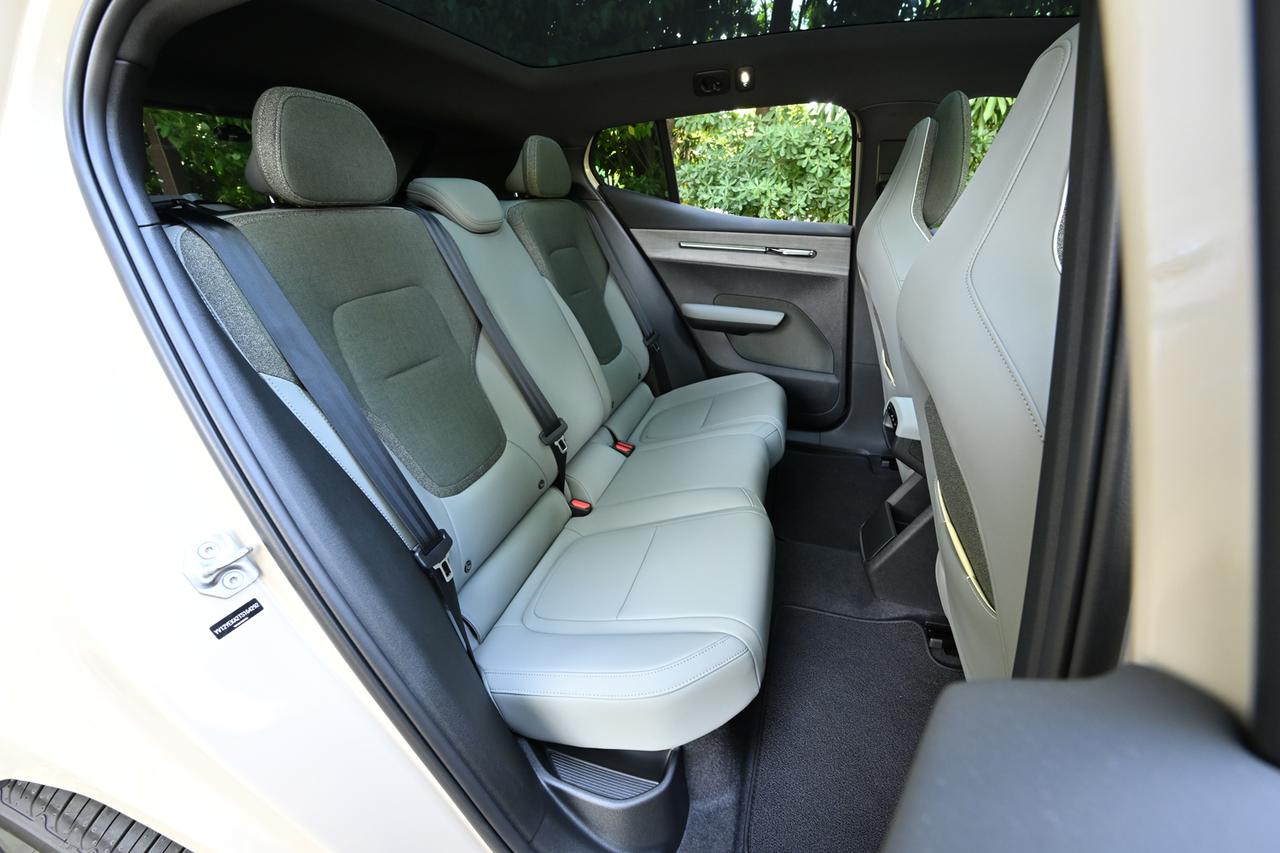 画像 : 8番目の画像 - ボルボ EX30クロスカントリー - スマートモビリティJP