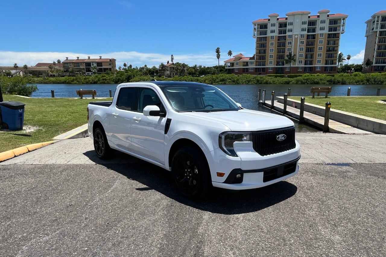 画像: 2.5Lエンジン＋モーターのハイブリッドが人気の「マーべリック」は昨年米国で13万台を販売した。価格は3万ドル以下からで新型EVピックアップトラックはこのモデルに近いサイズになる。