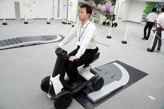 日本製EVスクーター　撮影車一台サンドベージュ　サドル付き撮影車新品最大5年保証 日本製EVスクーター サンドベージュ サドル付き 撮影車新品最大5