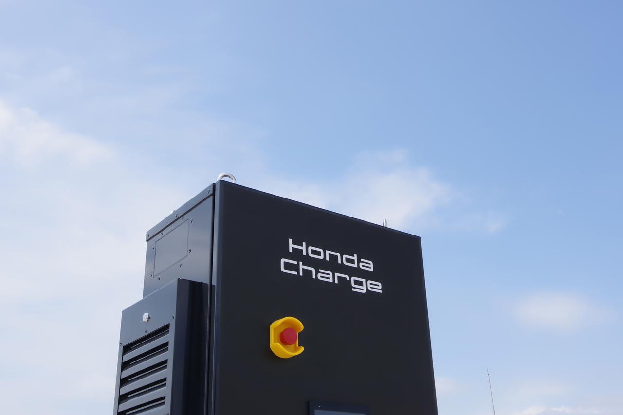 画像: 待望のプラグインチャージがついにCHAdeMOでも利用可能に。現時点での対応車種は「N-ONE e」のみ。