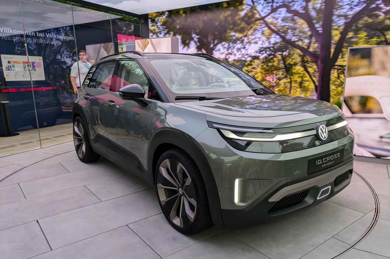 画像: VWのID.CROSSコンセプトは安定感あるプロポーションと自信に溢れた表情をもつ（撮影 筆者）