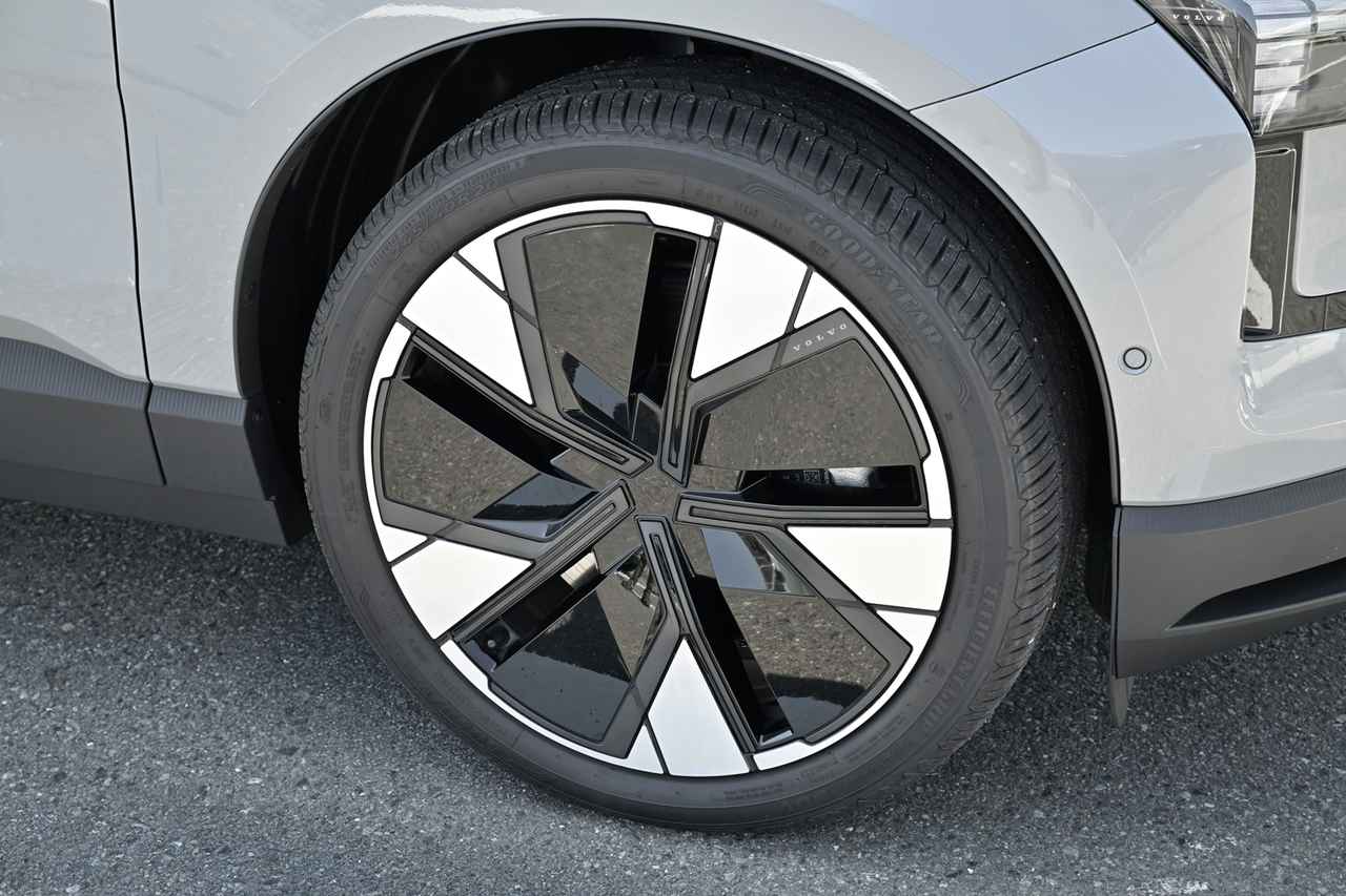 画像 : 13番目の画像 - ボルボ EX30 ウルトラ ツインモーター パフォーマンス - スマートモビリティJP