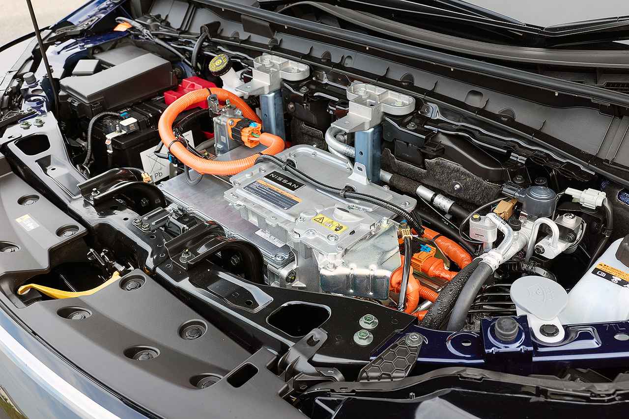 画像: 78kWhのバッテリーを搭載し、最高出力は160kW(218ps)、最大トルクは355Nmを発生する。