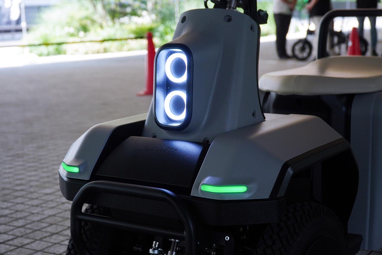 画像: 動き始めたglafitの四輪特定小型原付。ボディを水平に保つ技術を搭載した次世代型シニアカー - スマートモビリティJP