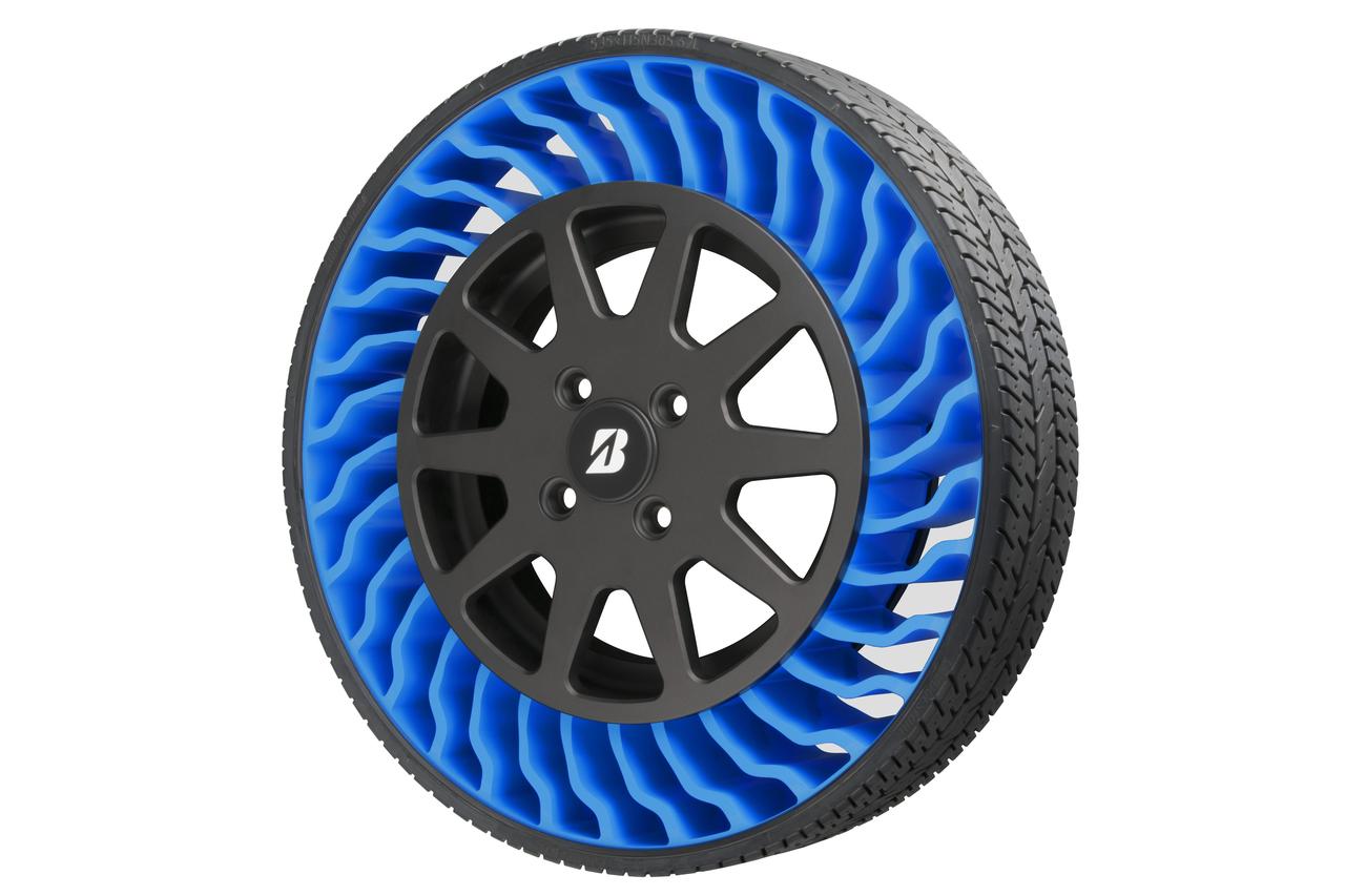 画像: エアフリーは被視認性にも優れた設計をしたエアレスタイヤ。