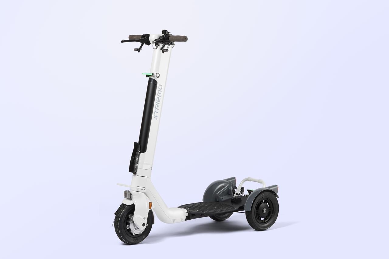 画像: 同社独自の技術「バランスアシストシステム」で、安定感のある走行を実現する「ストリーモ（Striemo）」。