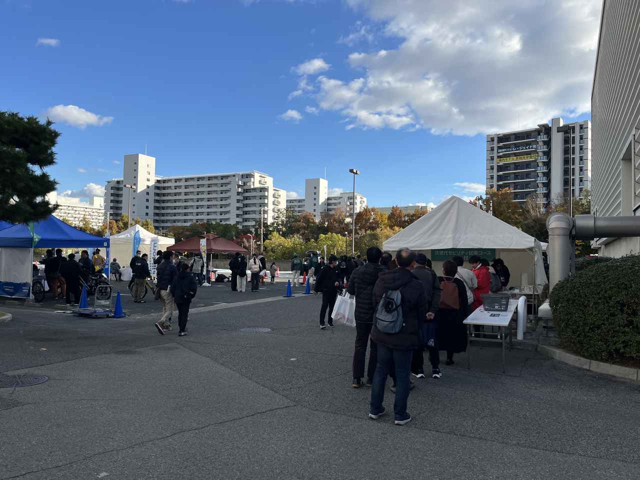 画像: 初日から希望者が殺到し、盛況を極めた「次世代モビリティ試乗会」。毎回試乗コーナーは人気が高く、開催時間も短いため、試乗を希望する方には早めの申し込みをお奨めしたい。