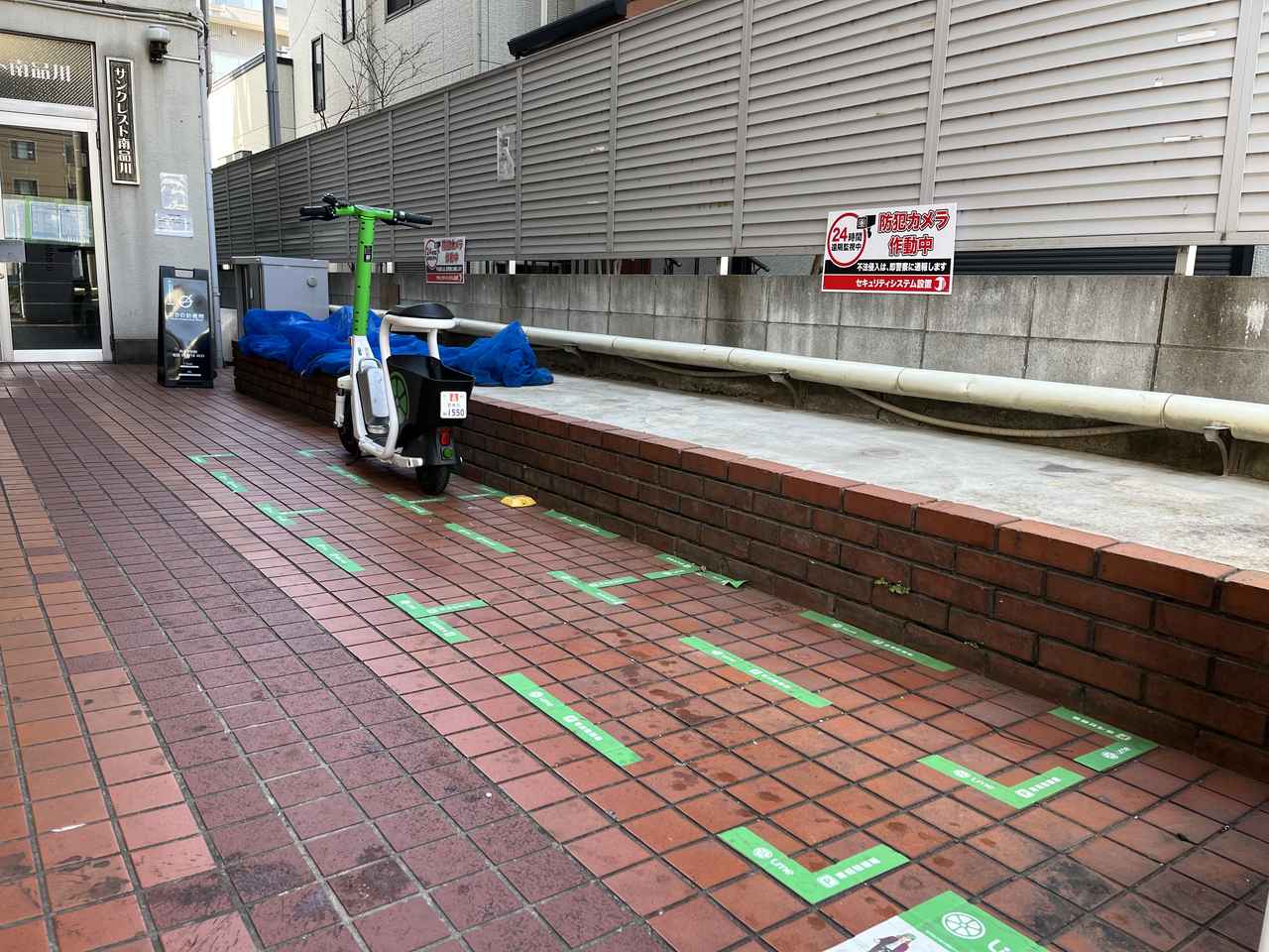 画像: 6台分の駐車スペースを有する、サンクレスト南品川・敷地内のポート。これまでは本ポートが、青物横町駅に最も近い距離にあるポートであった。