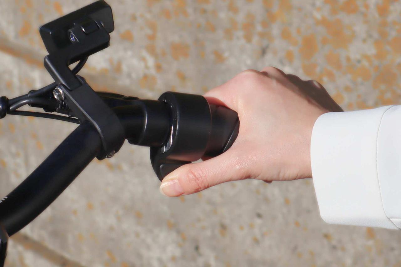 画像 : 3番目の画像 - MOPERO 4U - スマートモビリティJP