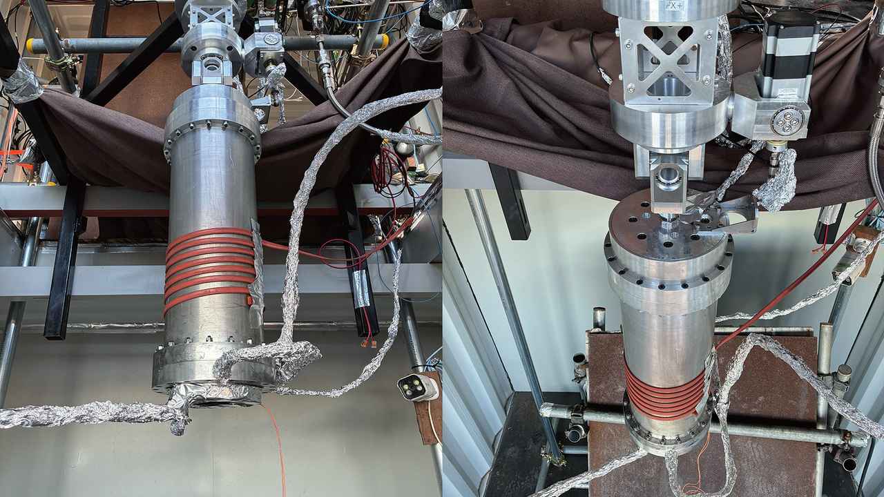 画像: ガスハイブリッドロケットとTVC装置の外観。