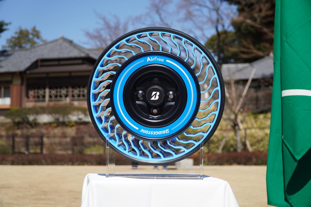 画像: エアフリーは被視認性にも優れた設計をしたエアレスタイヤ。