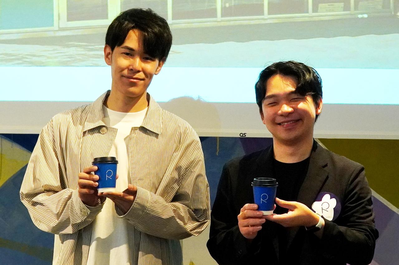 画像: 東海オンエア・りょう氏（左）とLuup社CEO・岡井氏（右）。