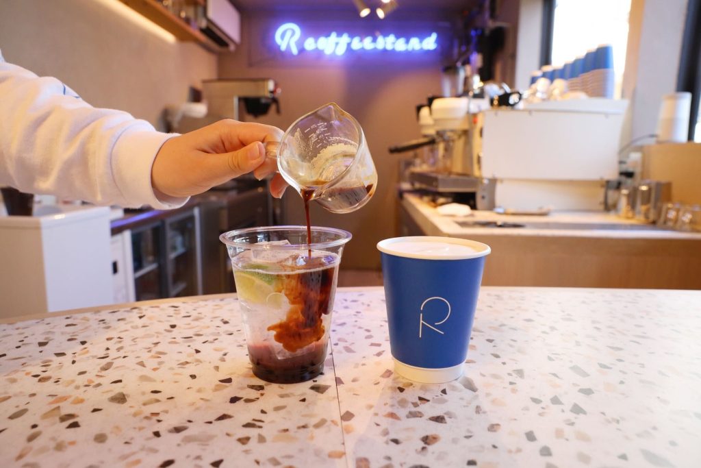 画像 : 2番目の画像 - R COFFEE STAND Powered by LUUP - スマートモビリティJP