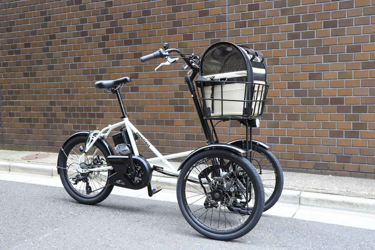 画像: ハンドル操作と連動しないため、荷物が重くてもスムーズに旋回可能できます。 ※バスケット内に置いているバッグはアクセサリーアイテムです。