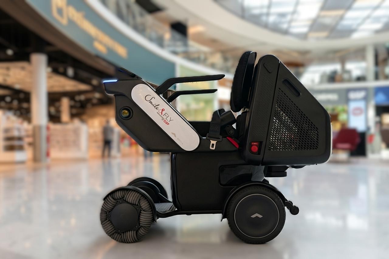 画像 : 1番目の画像 - WHILLの電動車いす - スマートモビリティJP