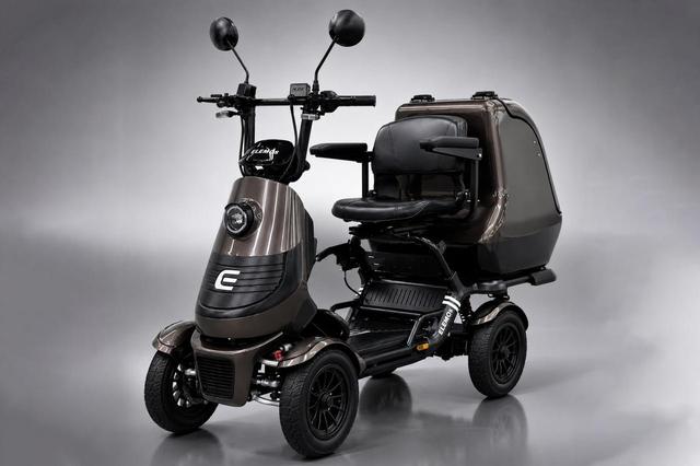 画像: 免許不要の四輪EV「エレグラン」にひじ掛け標準装備モデルが新設定。航続距離130kmの上位モデルに差額2万円で追加できる - スマートモビリティJP