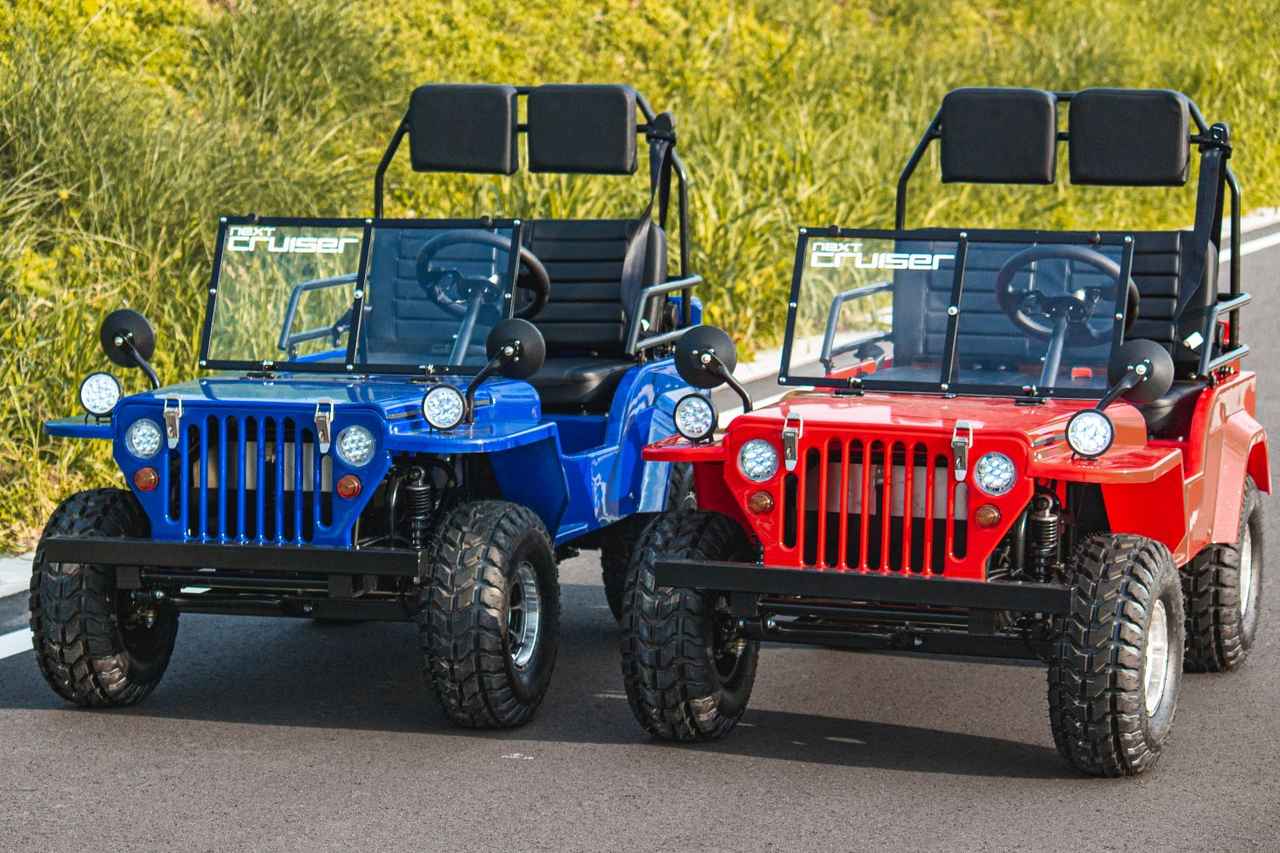 画像: ジープのような見た目をした2人乗り(公道では1名)のEV。